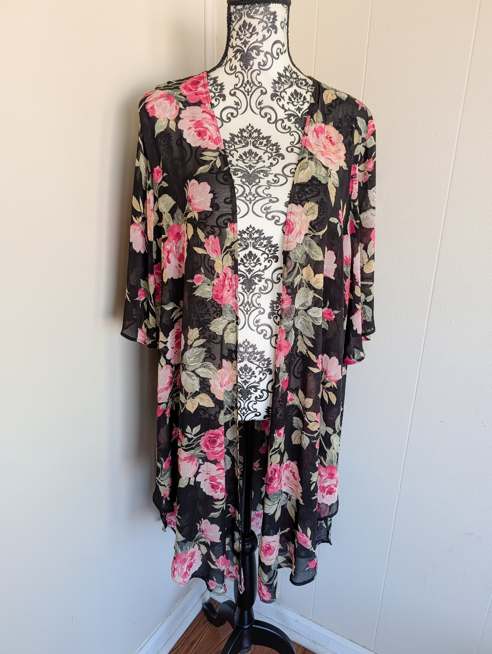 Torrid Textured Floral Print Chiffon Kimono - Picture 2 of 5